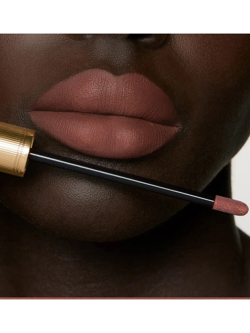 Gucci Rouge À Lèvres Liquide Mat transfer-proof lipstick Shade 217 Valeria Rose
